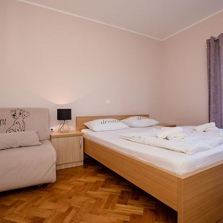 Apartmani Ana & Milo Lopar Pokoj fotografie