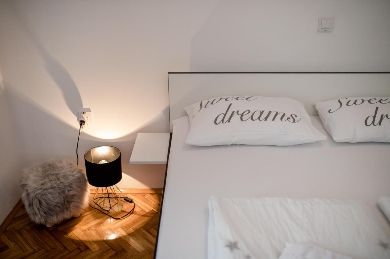 Apartmani Ana & Milo Lopar Exteriér fotografie