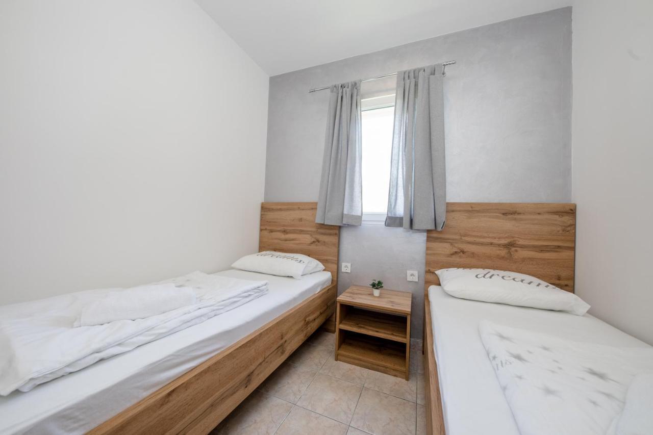 Apartmani Ana & Milo Lopar Exteriér fotografie