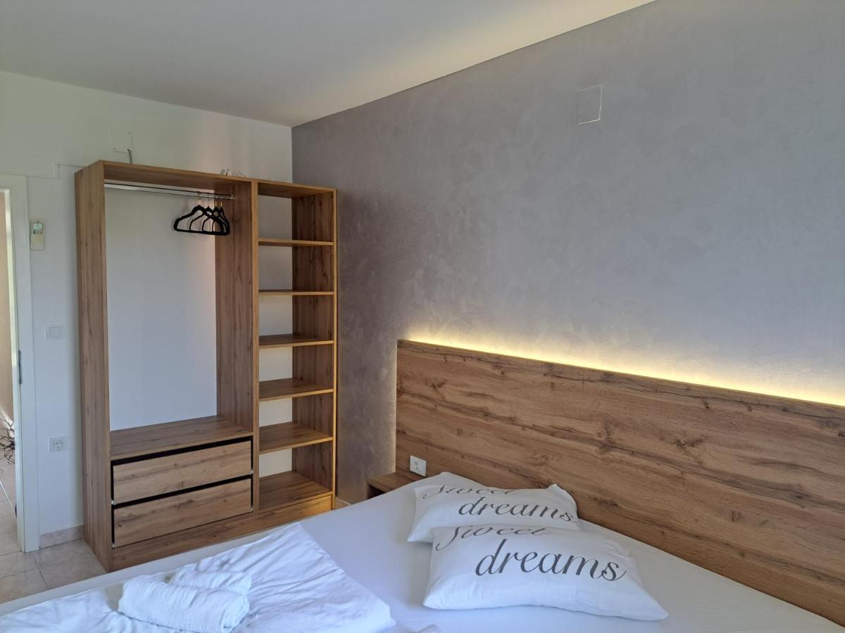 Apartmani Ana & Milo Lopar Exteriér fotografie