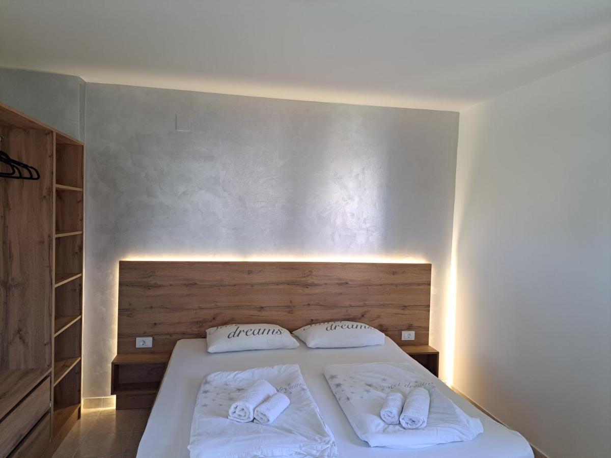 Apartmani Ana & Milo Lopar Exteriér fotografie