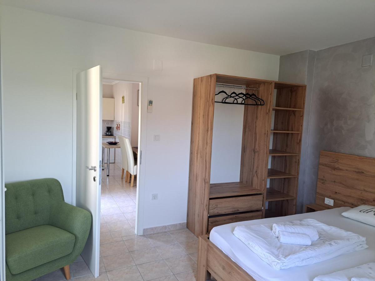 Apartmani Ana & Milo Lopar Exteriér fotografie